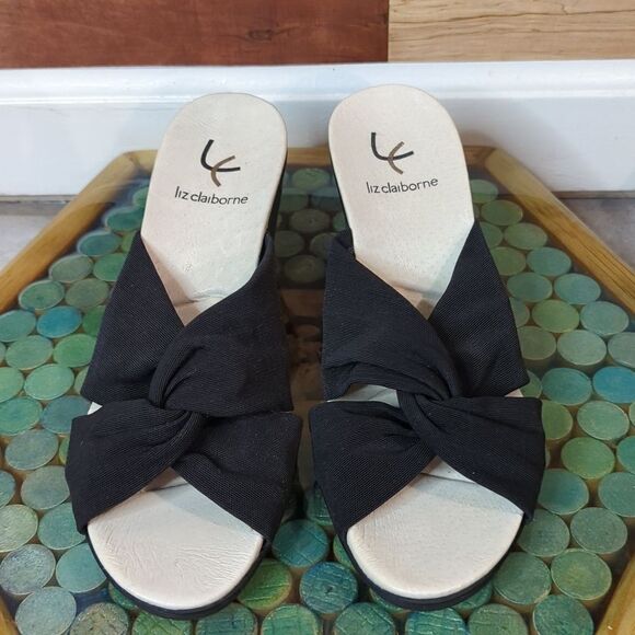 Size 6.5 Liz Claiborne heeled sandals - Picture 1 of 4